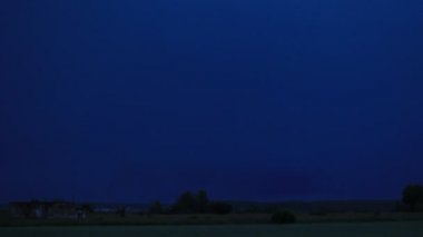 Gök gürültüsü hava değişiklikleri, yıldırımlar, yağmur duş