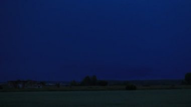 Gök gürültüsü hava değişiklikleri, yıldırımlar, yağmur duş