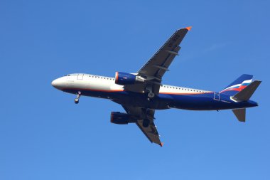 Novosibirsk - 10 Ekim: Airbus A320 Aeroflot Novosibirsk Tolmachevo Havaalanı'nda. Aeroflot kurucu dünyanın 2 en büyük havayolu ittifakı Skyteam havayolu. 10 Ekim 2015 Novosibirsk Rusya'da