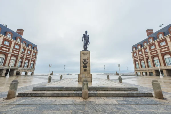 Almirante brown náměstí v mar del plata, argentina — Stock fotografie