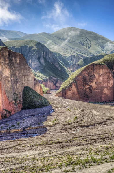 Väg 13 till iruya i provinsen salta, argentina — Stockfoto