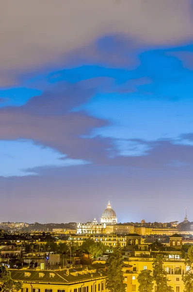 Saint Peter's Basilica in Vatican City, Italy — Stock Photo, Image