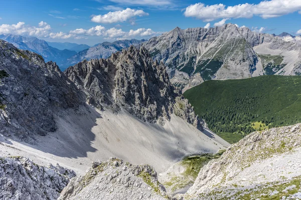 Nordkette berg i Tyrolen, innsbruck, Österrike. — Stockfoto