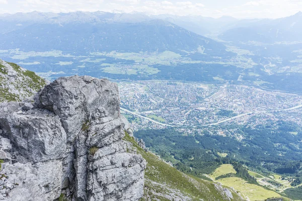 インスブルック、チロル、オーストリアの nordkette 山. — ストック写真