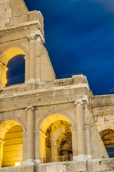 O Coliseu, ou o Coliseu em Roma, Itália — Fotografia de Stock