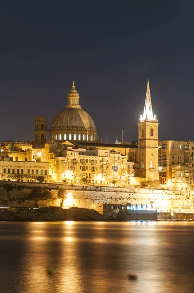 Valletta kust skyline weergave, malta — Stockfoto