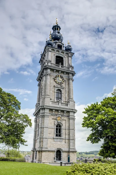 在比利时蒙斯市中心钟楼. — 图库照片