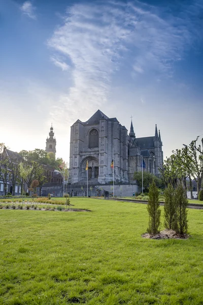 Saint Święta Waldetruda Kościół w mons, Belgia. — Zdjęcie stockowe