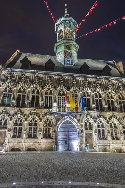 Δημαρχείο στην κεντρική πλατεία στην mons, Βέλγιο. — Φωτογραφία Αρχείου