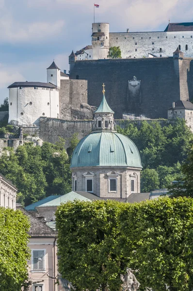 Mirabell tuin (mirabellgarten) in salzburg, Oostenrijk — Stockfoto