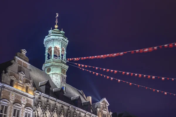 Câmara Municipal na praça central de Mons, Bélgica . — Fotografia de Stock