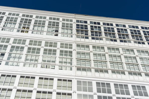 Ventanas de madera en Ávila, Galicia, España . — Foto de Stock