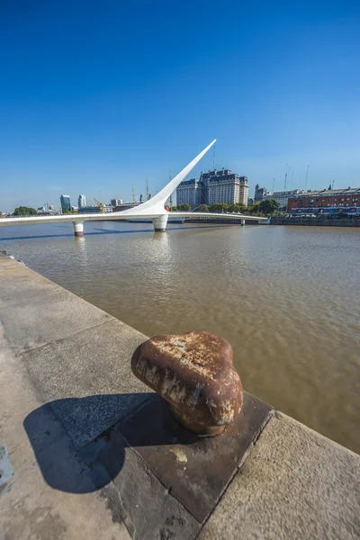 Okres Puerto Madero v Buenos Aires, Argentina. — Stock fotografie