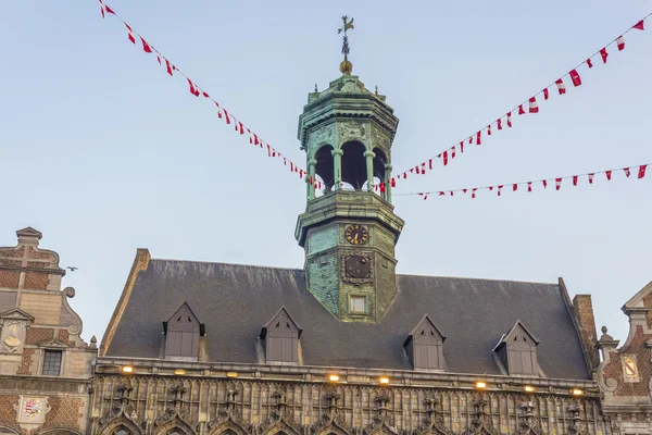 Ayuntamiento en la plaza central de Mons, Bélgica . —  Fotos de Stock