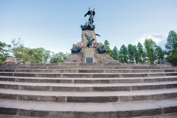 Серро de la gloria пам'ятник в Мендоса, Аргентина. — стокове фото