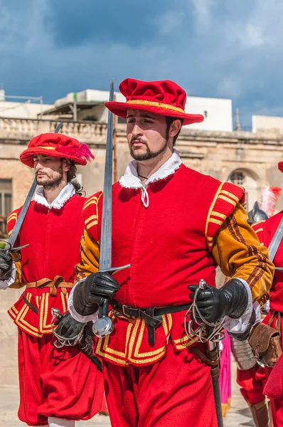 瓜尔迪亚游行在 birgu，马耳他的圣约翰骑士. — 图库照片