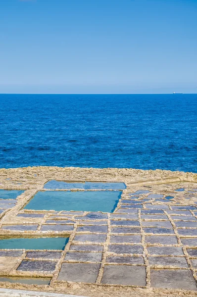 Casseroles près de Qbajjar à Gozo, Malte . — Photo