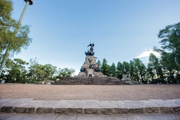 Cerro de la gloria denkmal in mendoza, argentinien. — Stockfoto