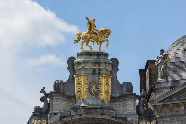 Guildhalls en la Grand Place de Bruselas en Bélgica . — Foto de Stock