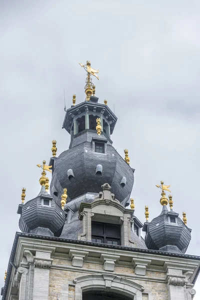 벨기에 몽 스의 종탑. — 스톡 사진