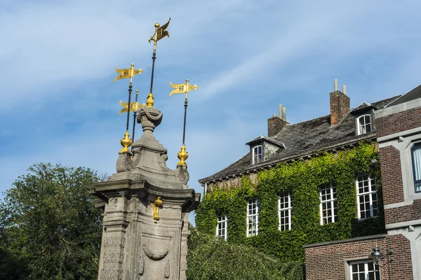 Pilory fontein in Mons, België — Stockfoto