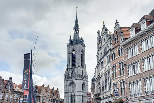 Klockstapeln (franska: beffroi) av tournai, Belgien — Stockfoto