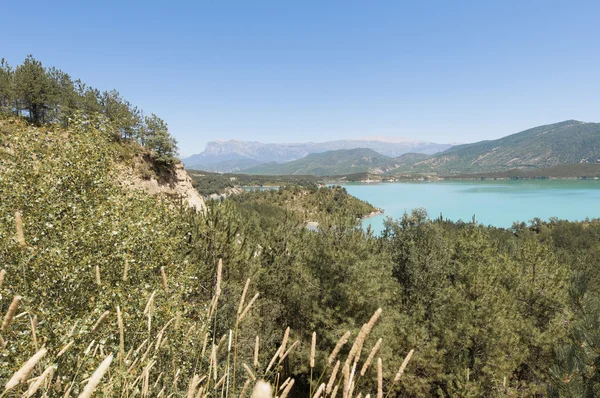 Mediano-reservoaret i Huesca, Spania – stockfoto