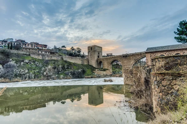 Alcantara bridge at Toledo, Spain — Stock Photo, Image