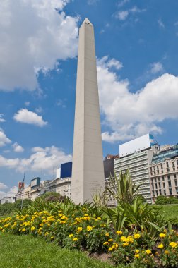 Obelisco, en bilinen Arjantinli Simgesel Yapı.