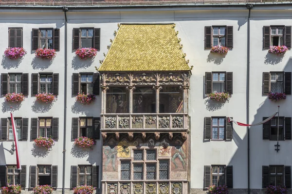 Das goldene dach in innsbruck, österreich. — Stockfoto