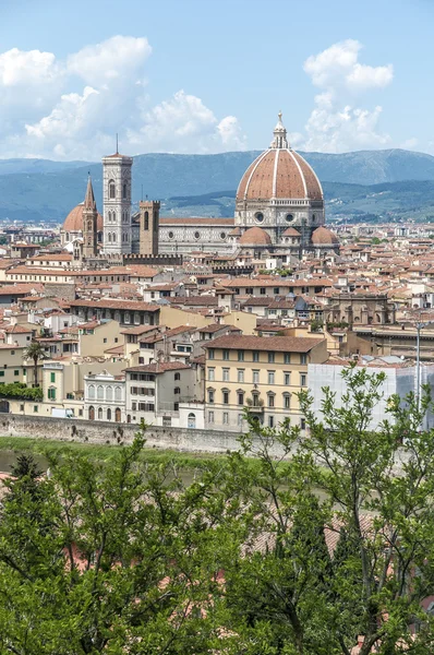 De basilica di santa maria del fiore in florence, Italië — Stockfoto