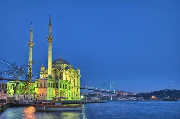 Ortakoy Mosque at Istanbul — Stock Photo, Image