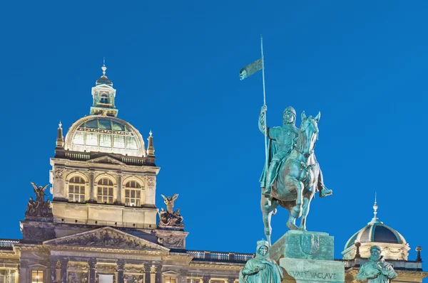 Museu Nacional e Estátua de Venceslau — Fotografia de Stock