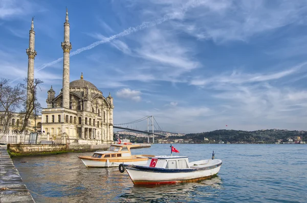 Ortakoy-Moschee in Istanbul — Stockfoto