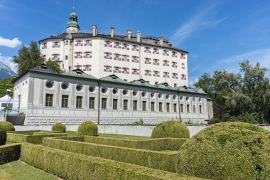 Ambras Kalesi yakınındaki Innsbruck, Avusturya.