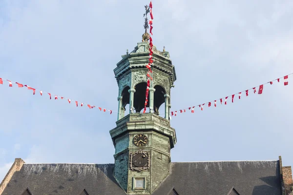 Câmara Municipal na praça central de Mons, Bélgica . — Fotografia de Stock