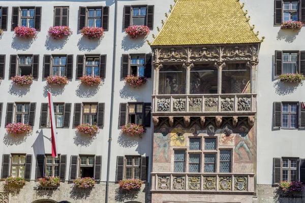 Das goldene dach in innsbruck, österreich. — Stockfoto