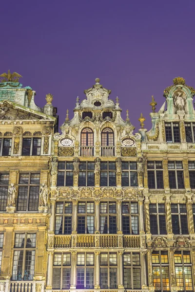 GuildHalls tarihinde grand place, brussels, Belçika. — Stok fotoğraf