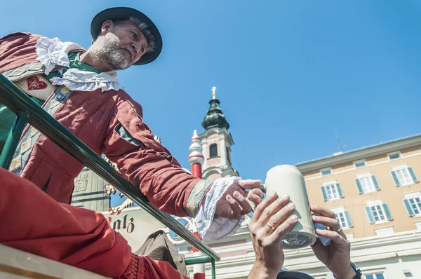 Salzburger dult festzug in salzburg — Stockfoto