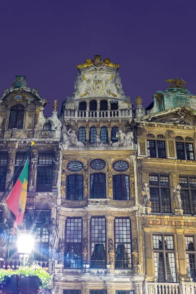 GuildHalls tarihinde grand place, brussels, Belçika. — Stok fotoğraf