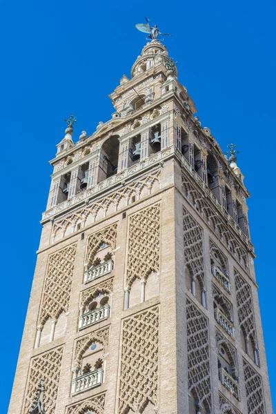 La Giralda en Sevilla, Andalucía, España . — Foto de Stock
