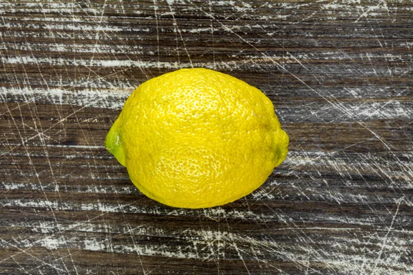 Fresh yellow lemon — Stock Photo, Image