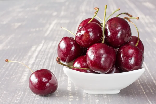 Frische Süßkirschen — Stockfoto