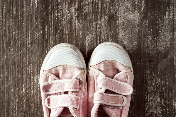 Vista superior de las zapatillas de deporte rosa — Foto de Stock