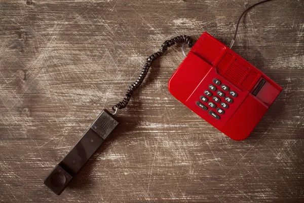 Вид сверху старый красный телефон. — стоковое фото