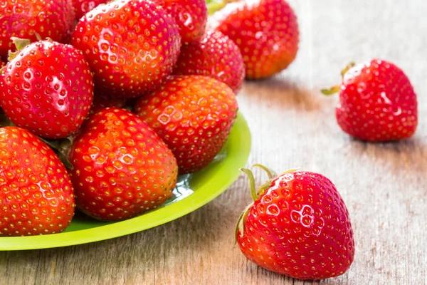 Close-up  of plate with strawberry — Stock Photo, Image