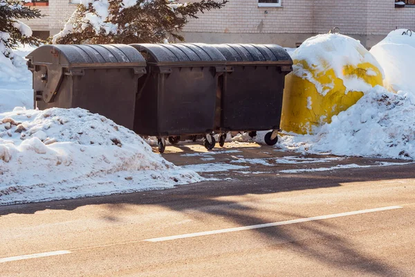 Row Trash Bins Street Snow City Service Trash Removal — Stock Photo, Image