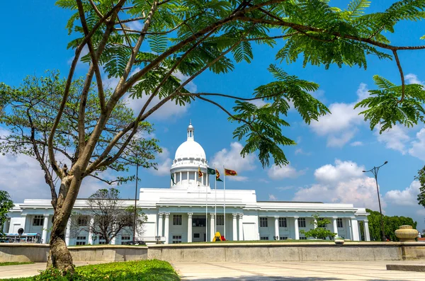 Colombo, Sri Lanka - február 27,2015. Colombo-város városháza épülete, a központja a Colombo és Viharamahadevi Park, a legrégebbi és legnagyobb park, a szív a város a Colombo — Stock Fotó