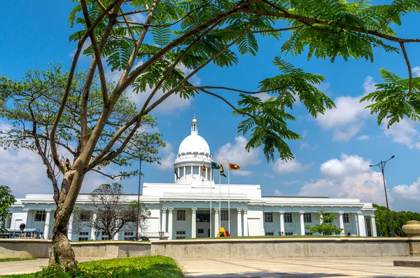 Colombo, Sri Lanka - február 27,2015. Colombo-város városháza épülete, a központja a Colombo és Viharamahadevi Park, a legrégebbi és legnagyobb park, a szív a város a Colombo — Stock Fotó
