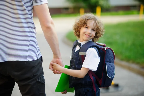 Söta lilla elementary school student — Stockfoto